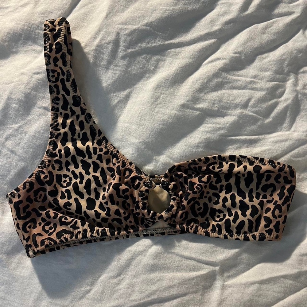 Pacsun Cheetah Print One Shoulder Bikini Top